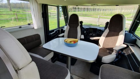 luxurious 4-person Bavaria Arctic integral from 2014