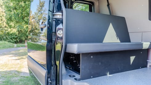 Mooie buscamper – 7p Mercedes-Benz campervan uit 2013