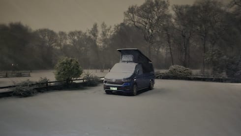 Casper – 4 berth Volkswagen campervan from 2021