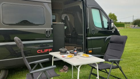 CliffDC – CliffDC - 2pers. Citroen Campervan from 2024