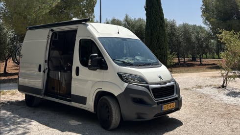 Bertje de Boxer – 3-Personen-Peugeot-Bus aus dem Jahr 2016