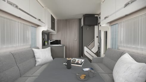 594 – 2025 Swift Voyager 594 Luxury Island Bed Model