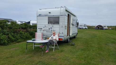 Hymer B584; Freedom, luxury, adventure and dog are allowed !!