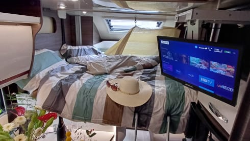 Dolce Farniente – 4 McLouis semi-integrated from 2018