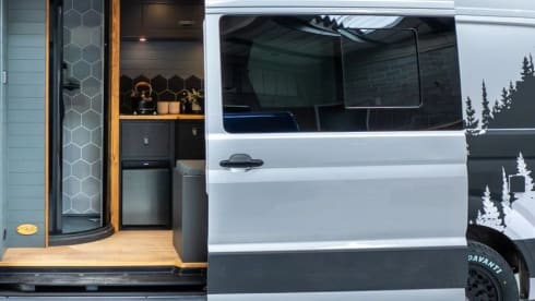 Luna – Bespoke Automatic VW camper 