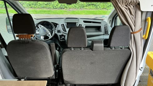 Nomad – Luxe Off-Grid Ford Transit – Airco – 6 kWh – Vrij Kamperen