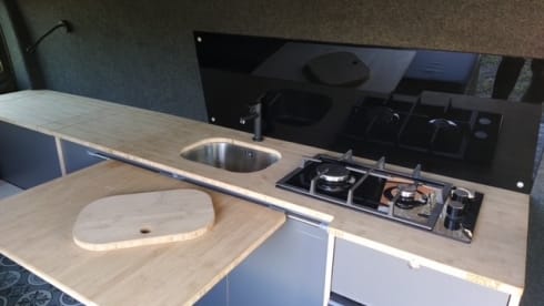 2 pers. Gezellige Camper met nieuw interieur !! – WINTER RATE, from 4 weeks rental, € 50.00 per day!   