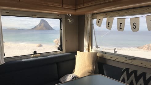 Fresh VW camper around! (4 person alcove)