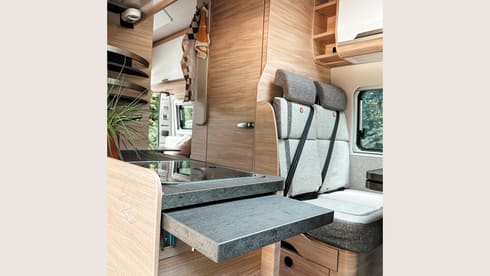 CLAY & GRACE - home away from home – 2-person Knaus bus camper from 2019 - with special design