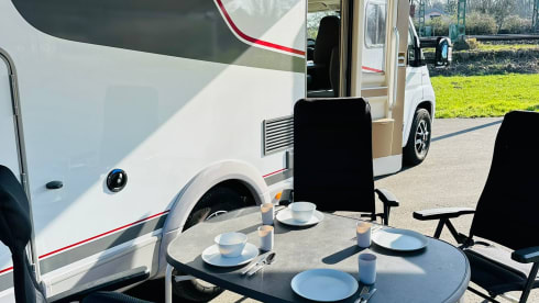 LMC Element T 758 G - Teilintegriertes Wohnmobil