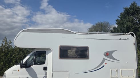 6p gezinscamper met dak airco en stapelbed!