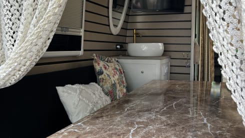 Rocket – 2p Renault bus uit 2005