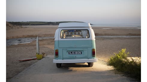 Pip – Vintage VW Campervan 'Pip'