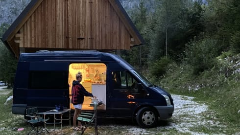 Jack (hit the road) – 2p Ford campervan uit 2010