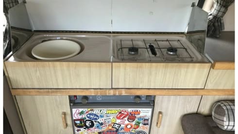 Gurty – VW T25 Holdworth conversion 