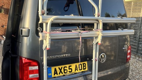 Claude – 4 berth Volkswagen campervan from 2015