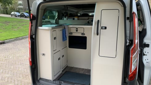 The Fugget – Reliable Ford Nugget, 69,000 km, urban camper, comfortable, complete