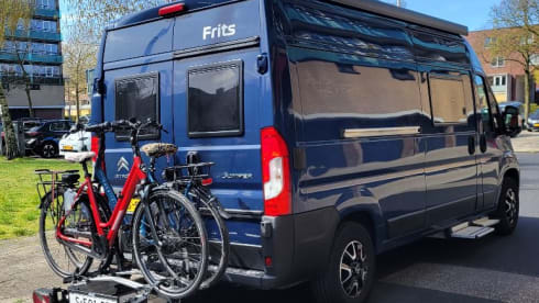 Frits – Frits: Comfortabele, complete camper voor 2 personen (en 1 hond)