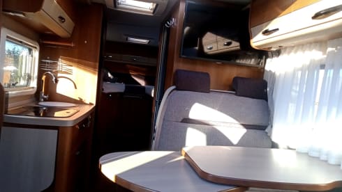 Fully furnished 2p Knaus 650MEG2 2019, length beds