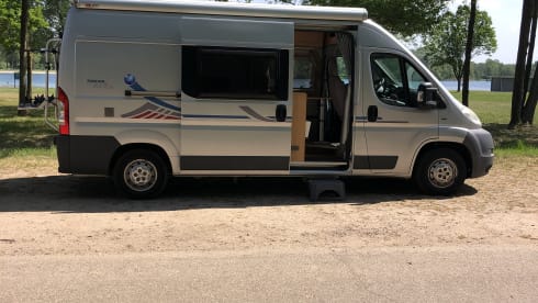 Compact Bus Camper Adria