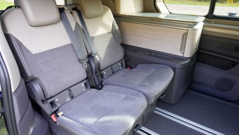 Lewis – 4-Sitzer Volkswagen California Campervan ab 2026