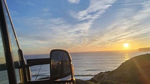 Rent a motorhome for 4 people cheaply, fully furnished