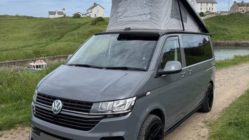 Bessie  – 4 berth Volkswagen campervan from 2022