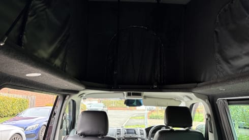 Ronnie – 4 berth Volkswagen campervan 2015