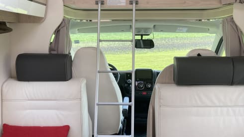 Ideale familiecamper! – Neat 7p Challenger alcove from 2021