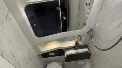 Taylor  – 5 berth Ford voyage 475! 