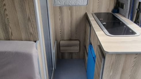 Ronnie – Fully Off-Grid Mercedes Heating & shower/Toilet (Insurance Included)