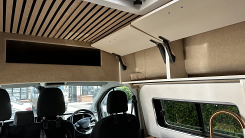 Moët  – Luxury compact campervan 