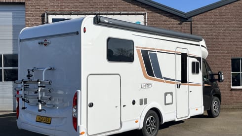 Vrijheid 2 – Luxury Bürstner T726 Length beds + Lifting bed 2021