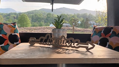 Bessy – Bessy - Luxury U Shaped 4 berth T6 Volkswagen Manual CAMPERVAN 2021