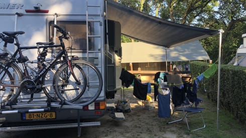 4p Hymer alcove from 2001