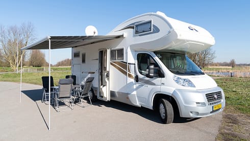 CI Riviera – CI Alcove family camper incl. complete inventory !!