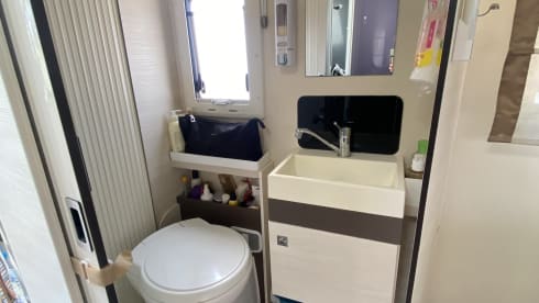 Wunderschöner, komfortabler Chausson-Camper für 4 Personen aus dem Jahr 2016!