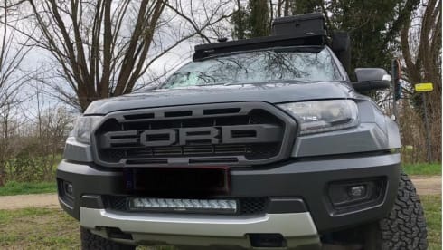 Bluey – 4p Ford Raptor rooftop from 2020