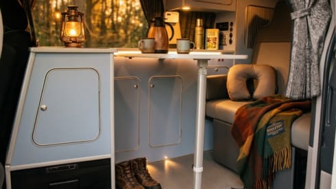Skye – 4-persoons automatische Toyota campervan 