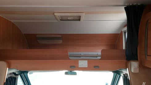 Wohnmobil 6 Plätze 6 Betten (4 Erwachsene 2 Kinder)