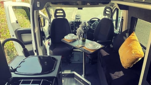 2 berth Citroën bus from 2017