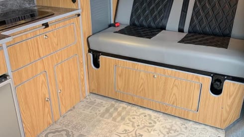 Elsie – Elsie- Beautiful Volkswagen Campervan- Sleeps 4