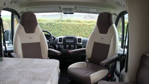 Luxuriöser Adria Matrix Familiencamper mit automatischem Niveausystem