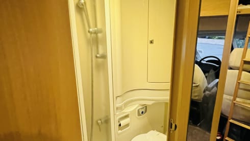 Milo  – 4 berth Peugeot alcove from 2013