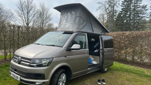 4 berth Volkswagen bus from 2018