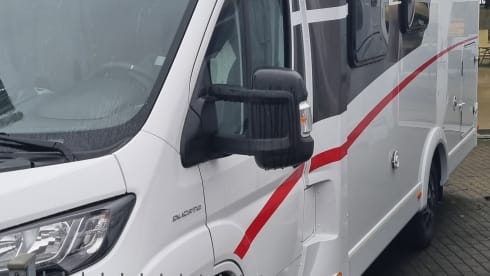 Wonderfully spacious new camper - Sunlight T67S, model 2021 Fiat Ducato Multi