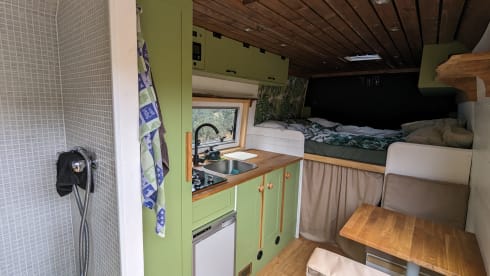 Reggie – 2 berth Peugeot bus from 2016