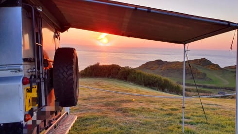 Silver Belle – Land Rover Camper for couples and family's. 4x4 for Wild camping adventure