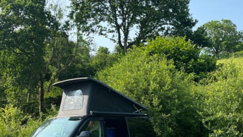Dora – 4 berth VW Transporter Campervan 