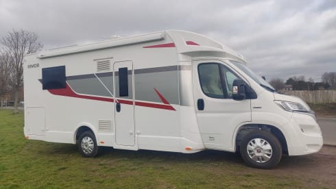  Cozy (family) camper semi-integrated - 4 persons (new 2023) 